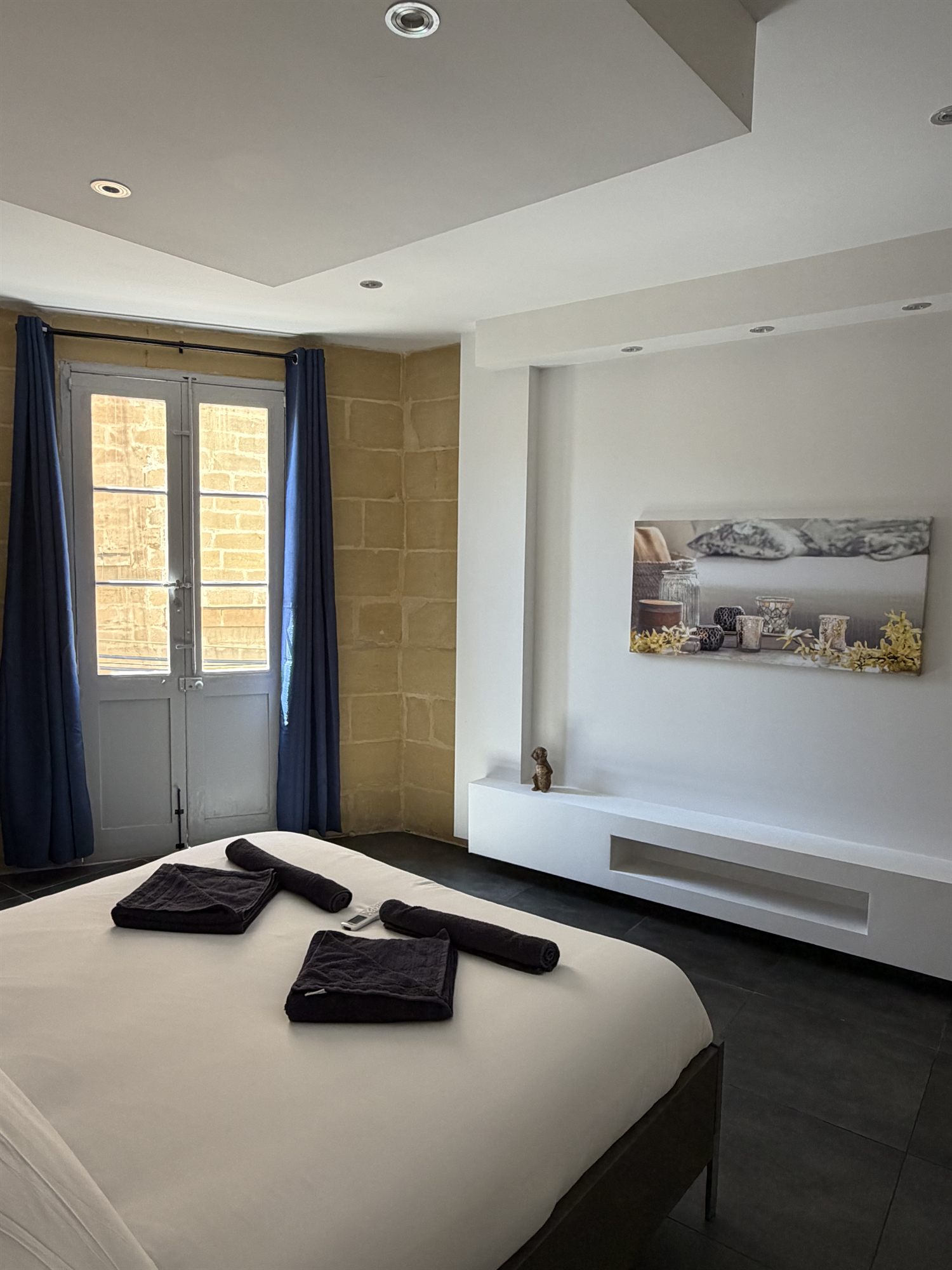 Cardinal Rooftop Townhouse — main bedroom